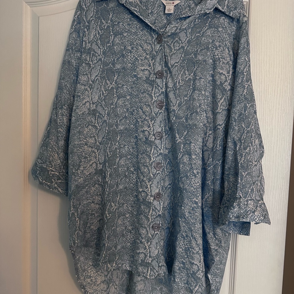 Blue Reptile Snake Print Shirt Blouse size L.
